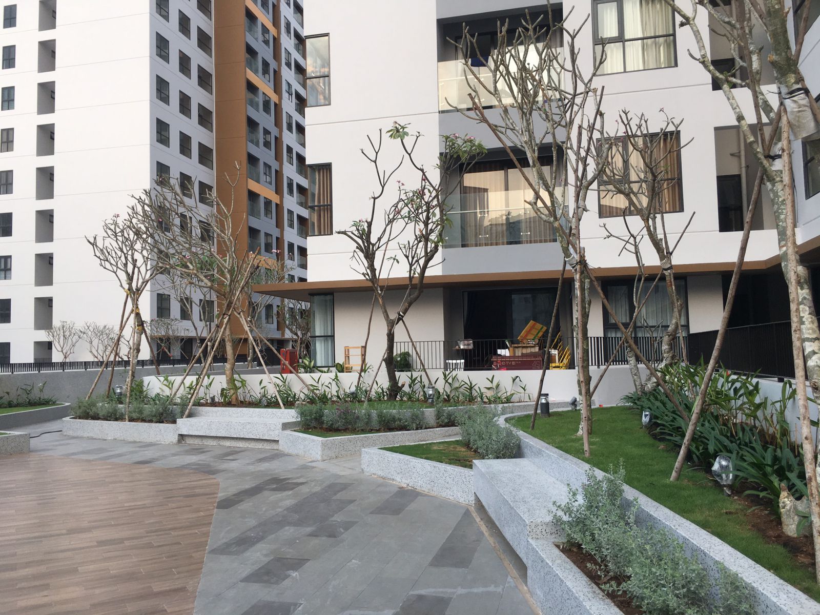 Khuôn viên tầng 3 căn hộ Flora Mizuki tháng 03/2020