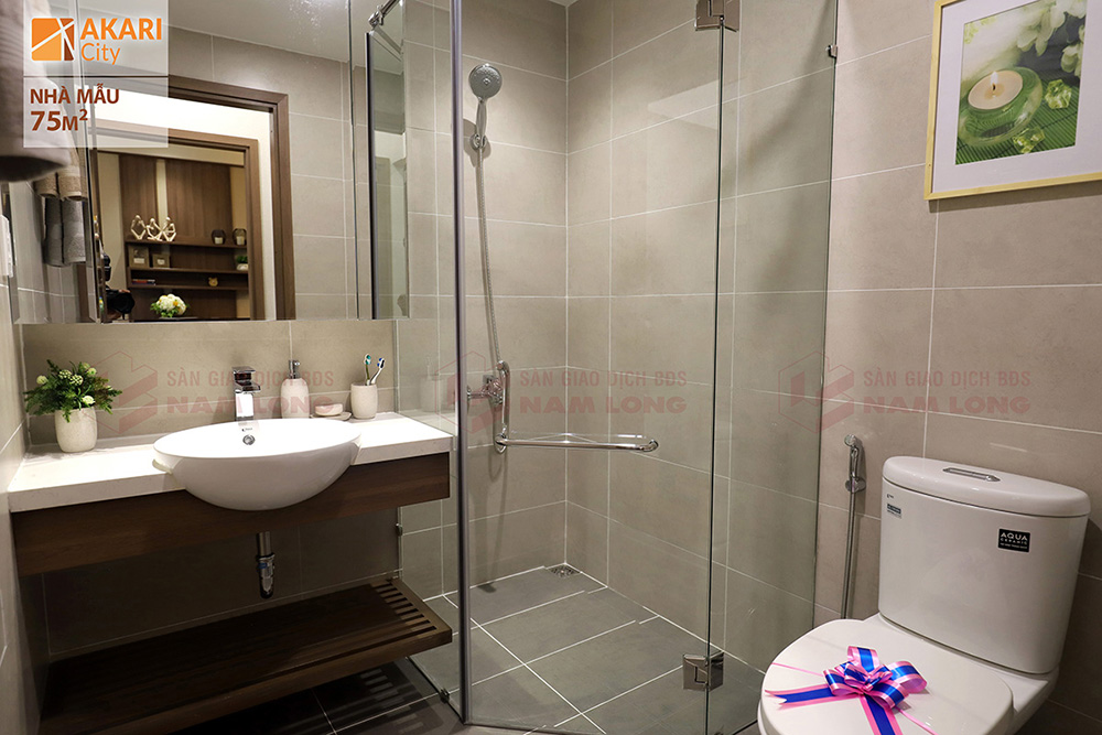WC căn hộ mẫu Akari City Nam Long