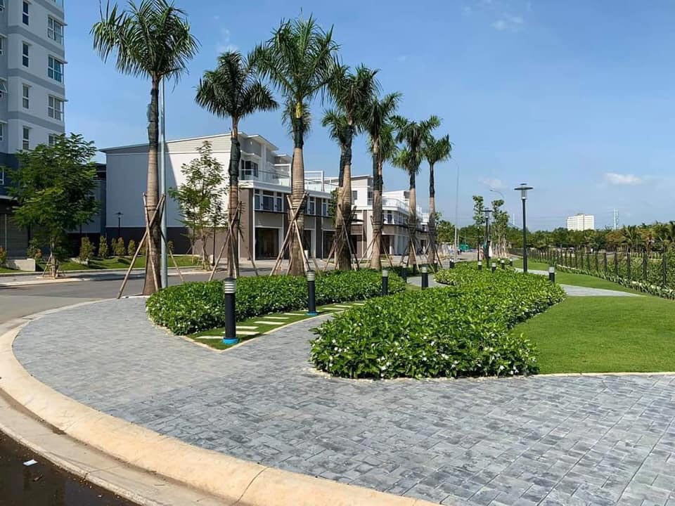 Thực tế nhà phố Valora Island khu Mizuki Park